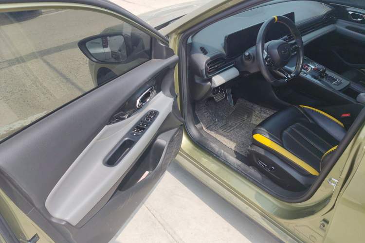 Used GAC Trumpchi EMPOW 2021 270T DCT J15 Version Driver Seat