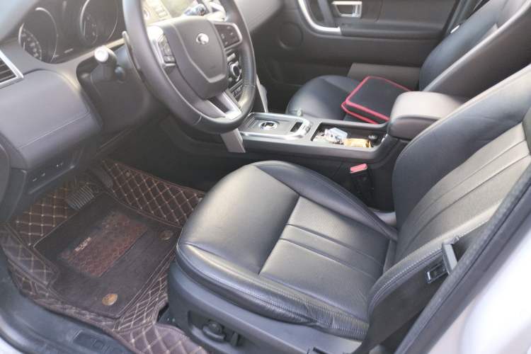 Used Land Rover Discovery Sport 2019 240 PS SE Version China VI Standard Left Front Seat