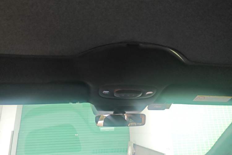 Used Xiaomi Auto SU7 2024 Four-Wheel Drive Ultra-Long Range Advanced Intelligent Driving Max Edition Headliner