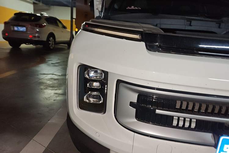 Used Geely Auto icon 2023 1.5TD Chocolate Luxe Edition Right Front Headlight