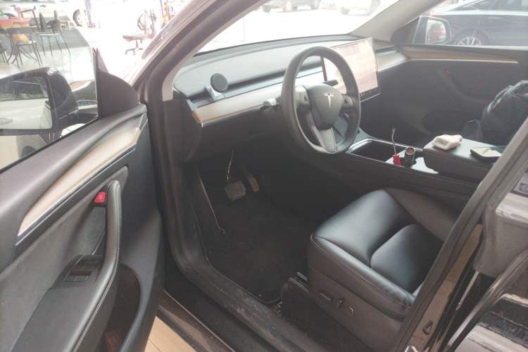 Used Tesla Model Y 2022 Rear-Wheel-Drive Version