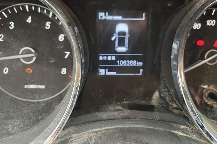 Used Baojun 730 2016 1.5L Manual Comfort Version 7 Seats China V Emission Standard Odometer Close Up