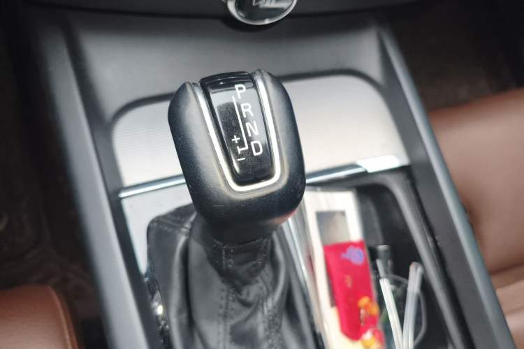 Used Volvo XC60 2021 T5 4x4 Smart Luxury Edition Gear Lever