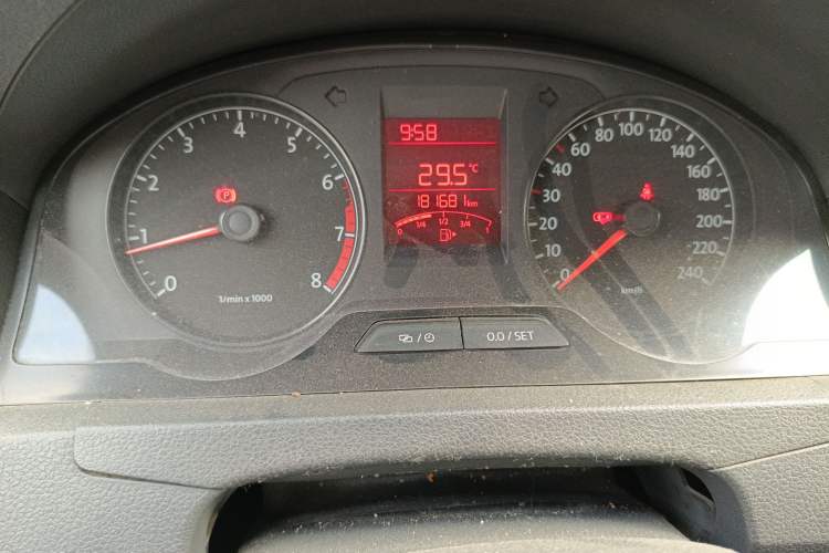 Used Volkswagen Santana 2013 1.6L Manual Fashion Edition
