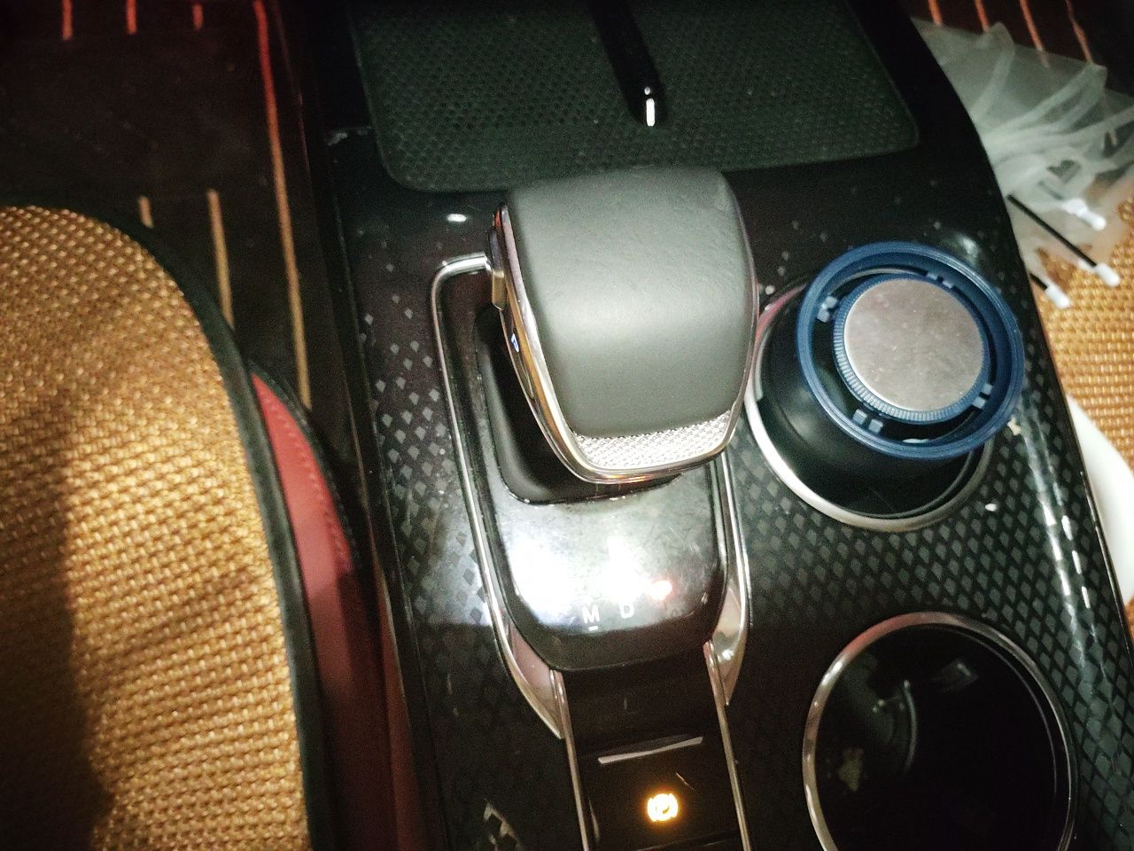 Hongqi HS3 2023 1.5T Two-Wheel Drive Shanwei Edition — снимка 14