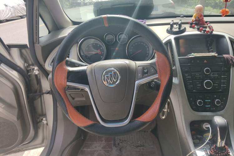Used Buick GT 2012 GT 1.6L Automatic Fashion Edition Steering Wheel
