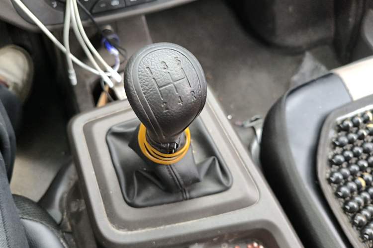 Used Wuling Rongguang New Truck 2023 1.5L Double-Cab Basic Version LAR Gear Lever