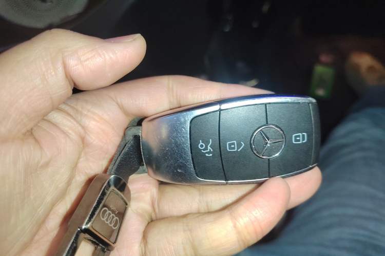 Used Mercedes-Benz GLC 2020 GLC 260 L 4MATIC Luxury Model Vehicle Key