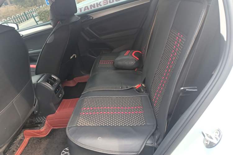 Used Volkswagen Tiguan L 2017 330TSI Automatic Two-Wheel Drive Luxury Edition Left Rear Seat