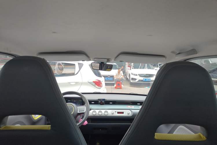 Used Wuling Hongguang MINIEV 2022 GAMEBOY 300km Enthusiast Model with Lithium Iron Phosphate Headliner