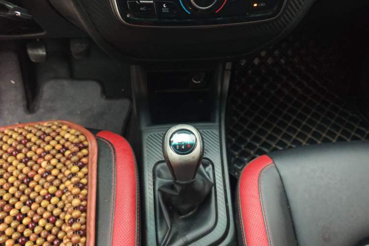 Used Luxgen U5 SUV 2017 1.6L Manual Knight Edition
