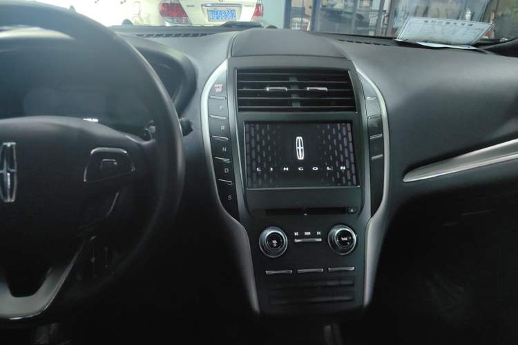 Used Lincoln MKC 2017 2.0T Two-Wheel Drive Deluxe Edition