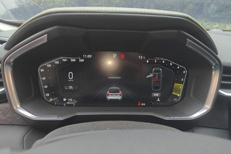 Used Lynk & Co 05 2020 2.0TD Two-Wheel Drive Shine Halo
