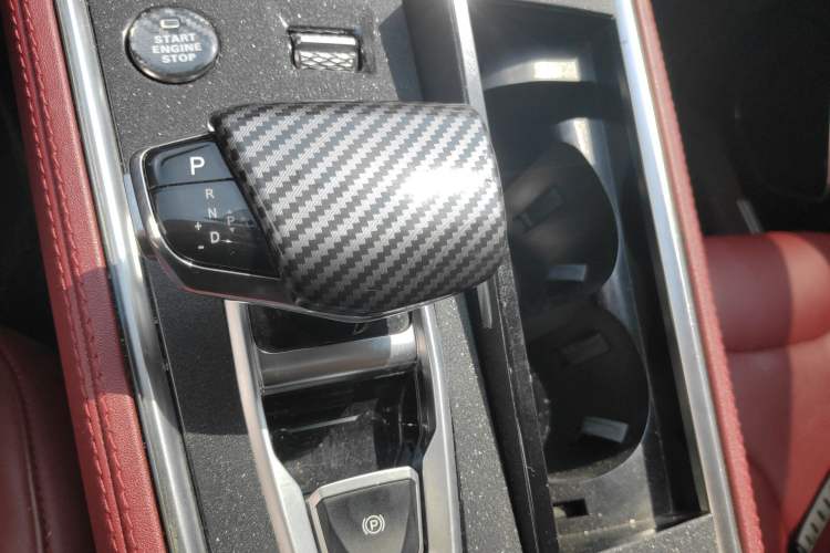 Used CHANGAN CS85 COUPE 2019 2.0T Automatic Luxury Edition China V Standard Gear Lever