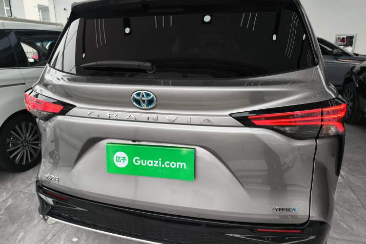 Used Toyota Granvia 2022 2.5L Hybrid Prestige Edition Rear