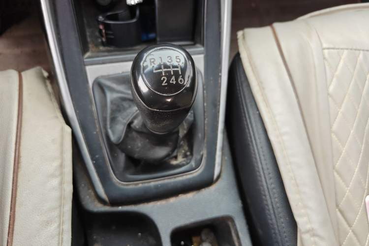 Used Hyundai Elantra (5th Generation / Langdong) 2015 1.6L Manual Fashion Edition
