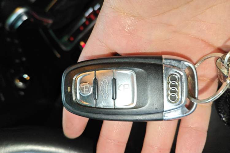 Used Audi Q5 2013 40 TFSI Technology Edition Vehicle Key