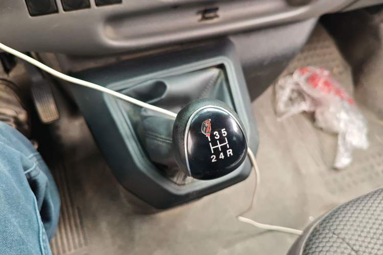 Used JMC Transit 2019 2.8T Commercial Version Short Wheelbase Mid-Roof 6-Seater China VI JX493