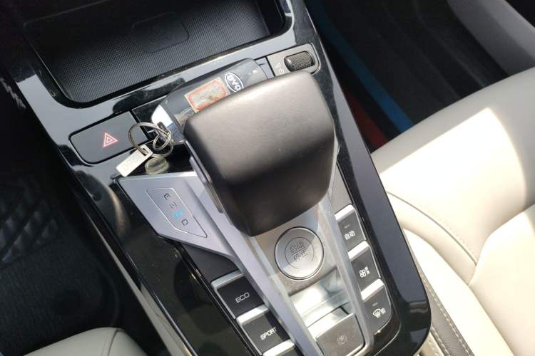 Used BYD Yuan Pro 2021 401 km Deluxe Version Gear Lever