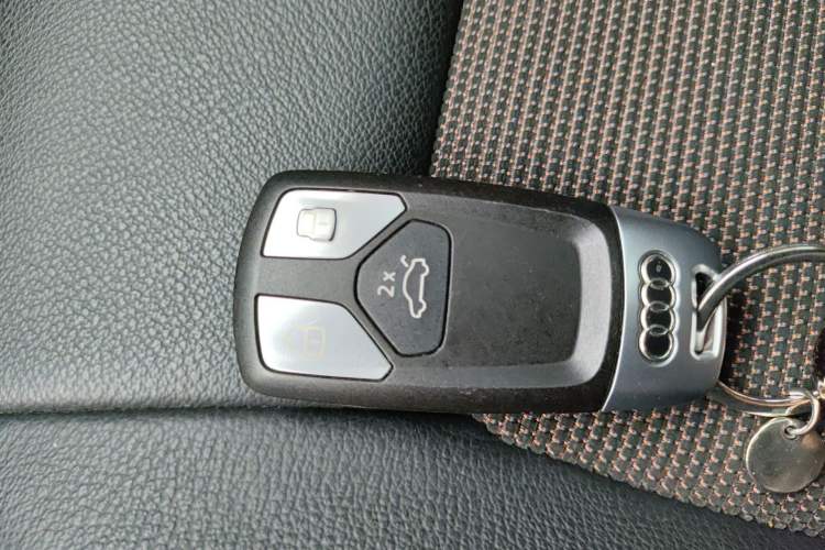 Used Audi Q5L 2020 Revised 40 TFSI Prestige Edition Vehicle Key