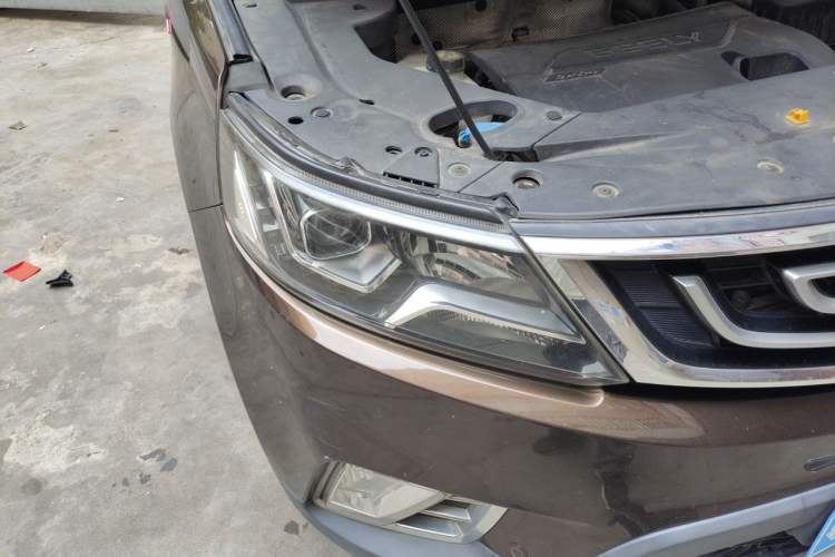 Used Geely Auto Vision X6 2016 1.3T CVT Flagship Model
