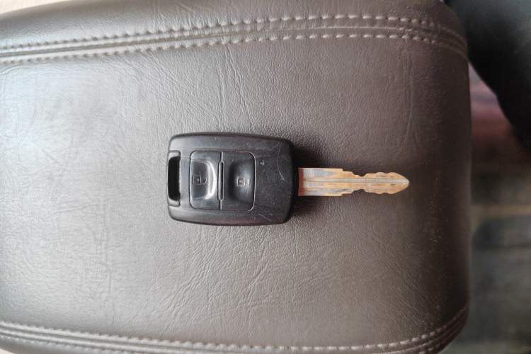 Used Wuling Rongguang V 2016 1.5L Standard Version Vehicle Key