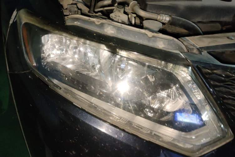 Used Nissan X-Trail 2014 2.0L CVT Comfort Edition 2WD Right Front Headlight