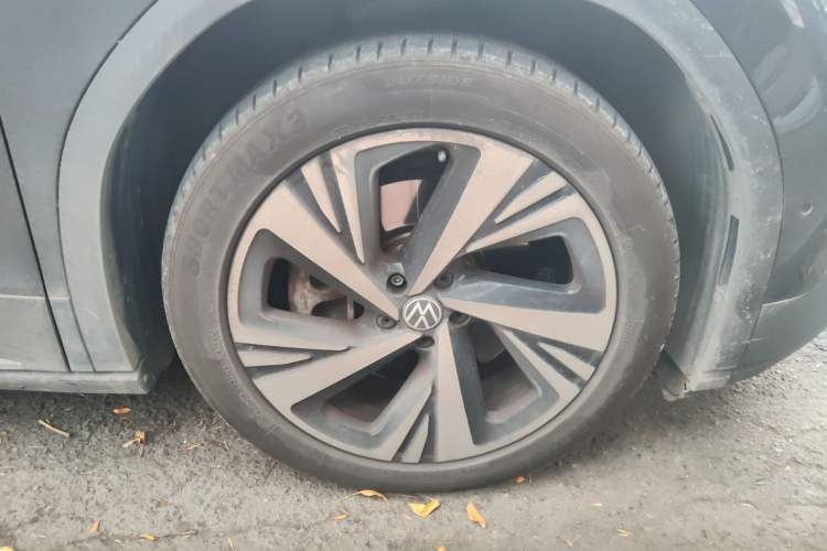 Used Volkswagen ID.6 CROZZ 2021 Long-Range PRO Edition Right Front Wheel Hub