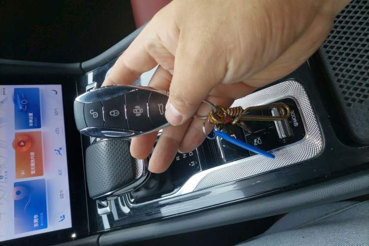 Used Hongqi H6 2023 2.0T ZhiShang Version
