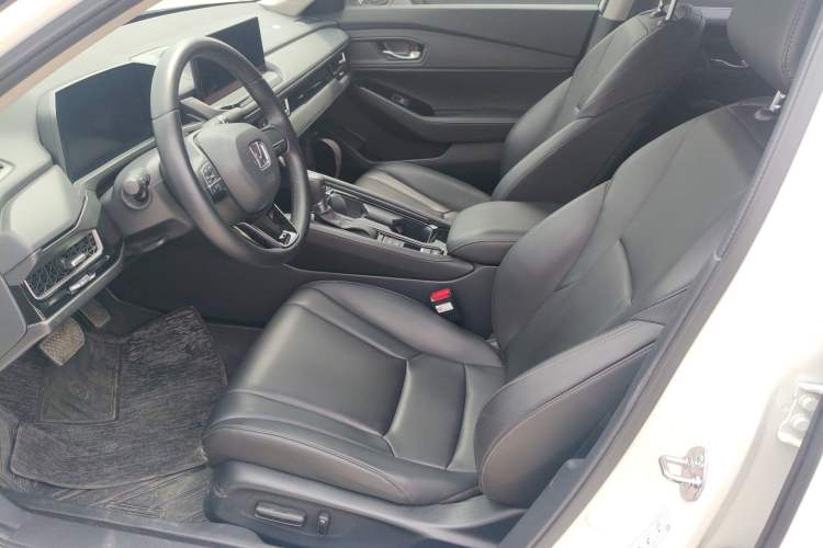 Used Honda Inspire 2023 260TURBO Elegant Edition Left Front Seat