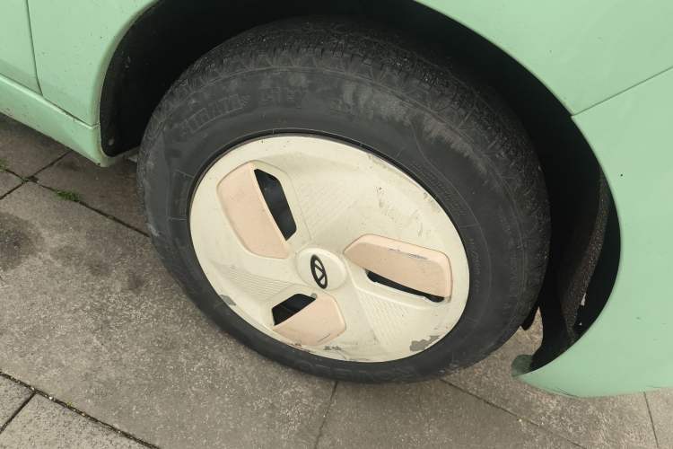 Used Chery QQ Ice Cream 2022 170km Sundae Phosphate Lithium-Ion Right Front Wheel Hub