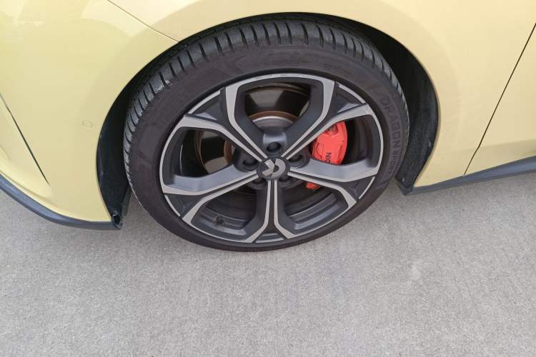 Used Nio ET5 2022 75 kWh Exterior 4