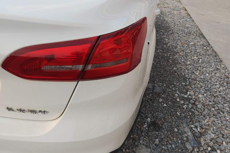 Used Ford Focus 2017 Sedan 1.6L Manual Comfort Plus SmartDrive Edition
