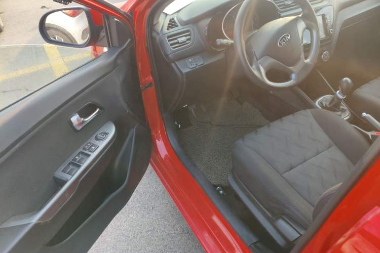 Used Kia K2 2015 Sedan 1.4L MT GLS