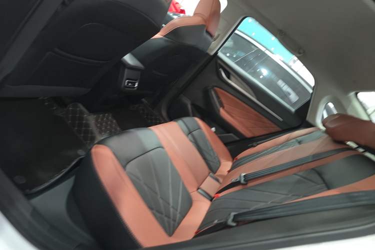 Used CHANGAN Eado 2023 Changan Edition PLUS Blue Whale NE 1.4T GDI DCT Prestige Version Left Rear Seat