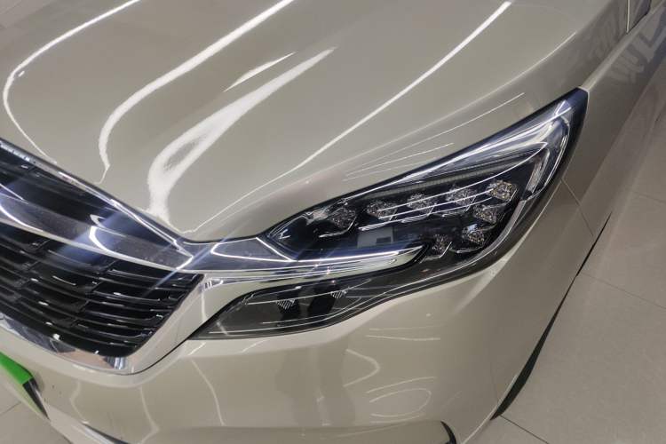 Used Buick GL8 2022 ES Landtrek 653T Luxury Edition