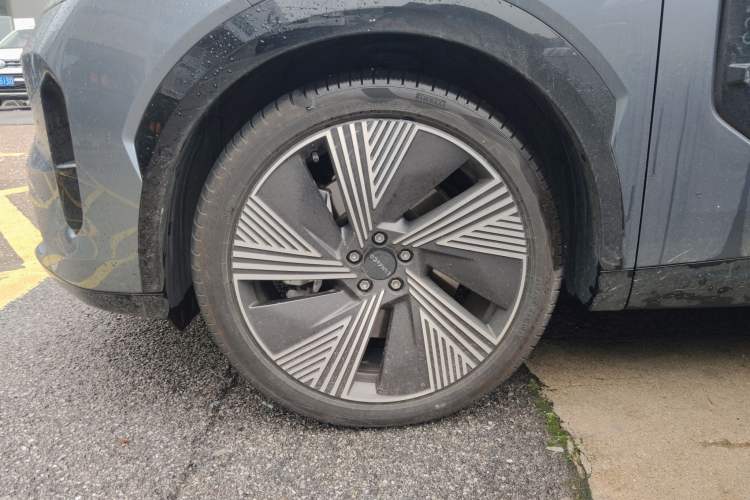 Used Lynk & Co 08 EM-P 2023 220km All-Wheel-Drive Performance Halo
