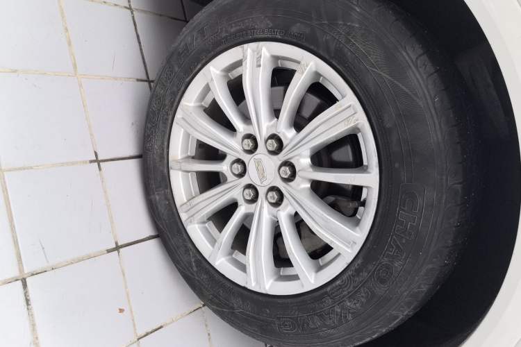 Used Cadillac XT5 2017 Anniversary Edition 28T Four-Wheel Drive Tech Model