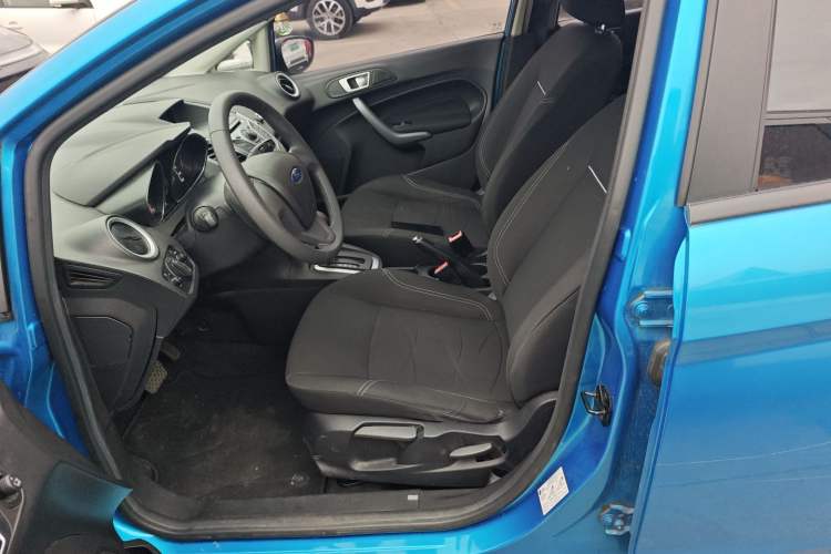 Used Ford Fiesta 2013 Hatchback 1.5L Automatic Fashion Edition
