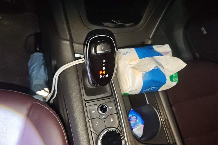 Used Cadillac XT6 2020 Revised Version 28T 7-Seater Four-Wheel Drive Luxury Edition Gear Lever