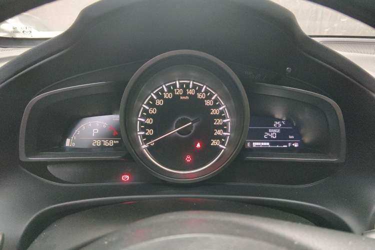 Used Mazda CX-4 2018 2.0L Automatic Two-Wheel Drive Blue Sky Dynamic Version China V Standard Instrument Cluster