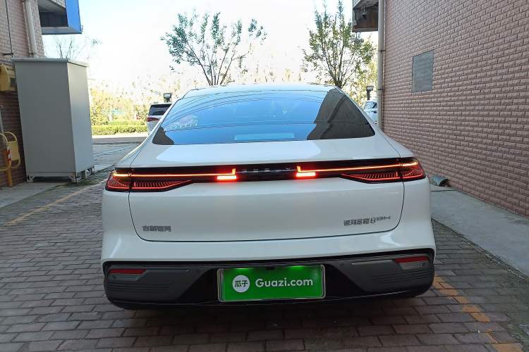 Used Geely Galaxy Galaxy 8 2025 130km EM-i Deluxe Edition