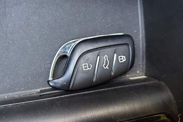 Used Roewe i5 2023 1.5L Manual Comfort Edition