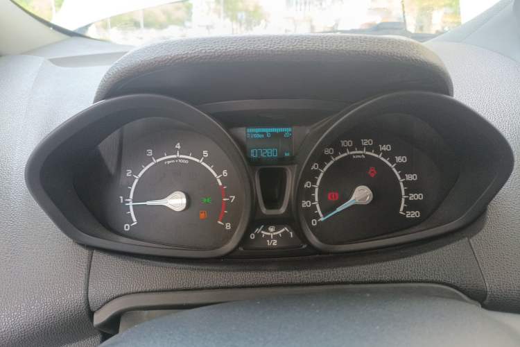 Used Ford EcoSport 2017 1.5L Manual Comfort Model Instrument Cluster