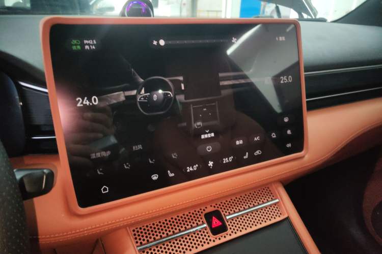 Used Hima AITO M7 2024 1.5T Intelligent Driving Rear-Drive Ultra Version 6 Seats Audio And AC Panel