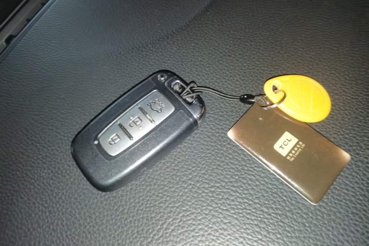 Used Kia K5 2012 2.0L Automatic DLX Vehicle Key