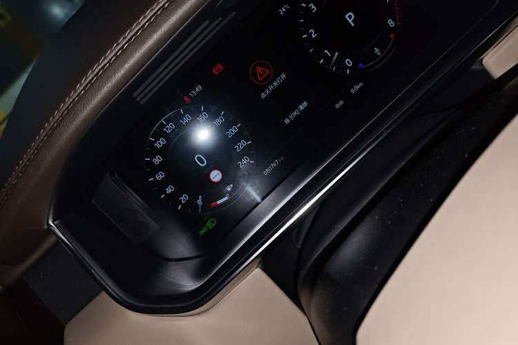 Used Land Rover Range 2021 3.0 L6 Century Extended Classic Edition