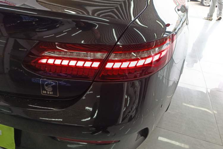 Used Mercedes-Benz E-Class 2021 E 260 Coupe
