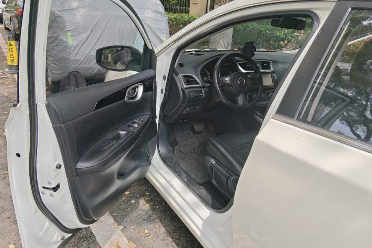 Used Nissan Sylphy 2016 1.6 XL CVT Deluxe Edition Driver Seat