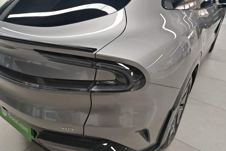 Used Xiaomi Auto YU7 2025 Ultra-Long Range Rear-Wheel Drive Version Right Rear Taillight